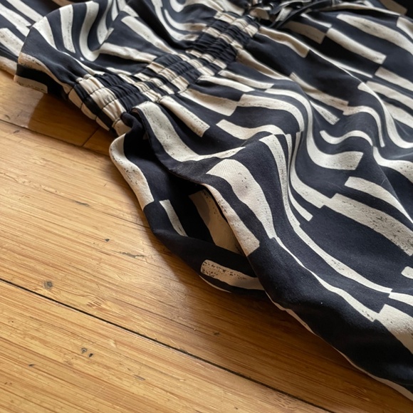 Vince silk drawstring waist dress - Picture 4 of 8